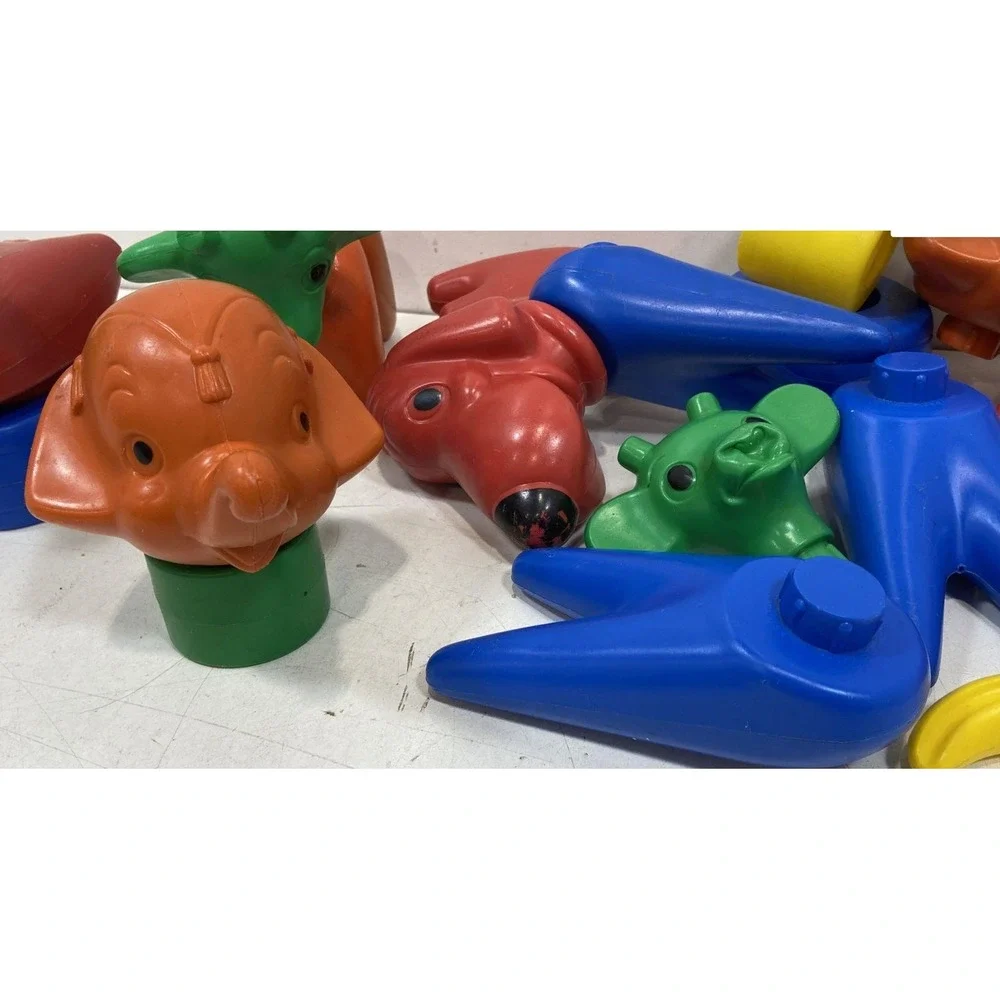 Vintage Tupperware 26 piece ZooIt Yourself Animal Building Toys Lot | 3 lb | USA