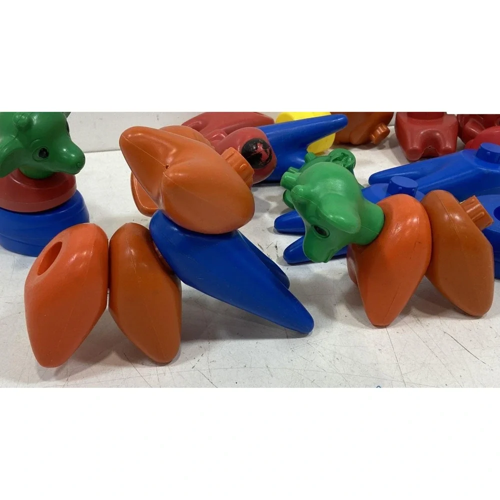Vintage Tupperware 26 piece ZooIt Yourself Animal Building Toys Lot | 3 lb | USA