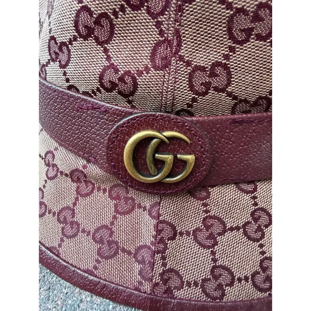 Gucci size 100%