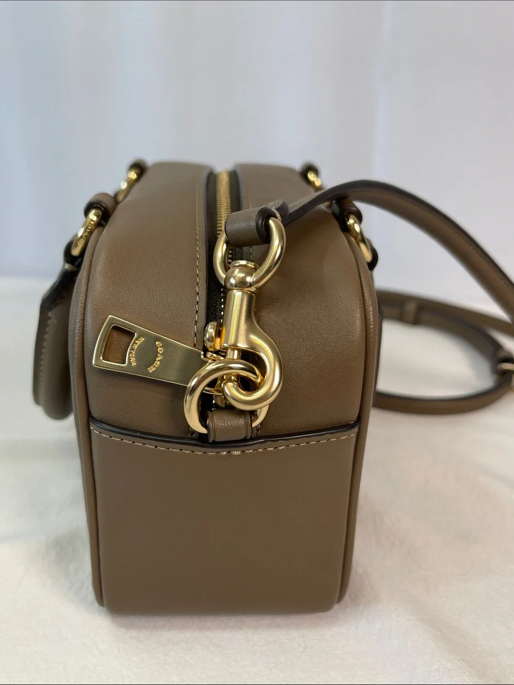 Coach satchel f2557