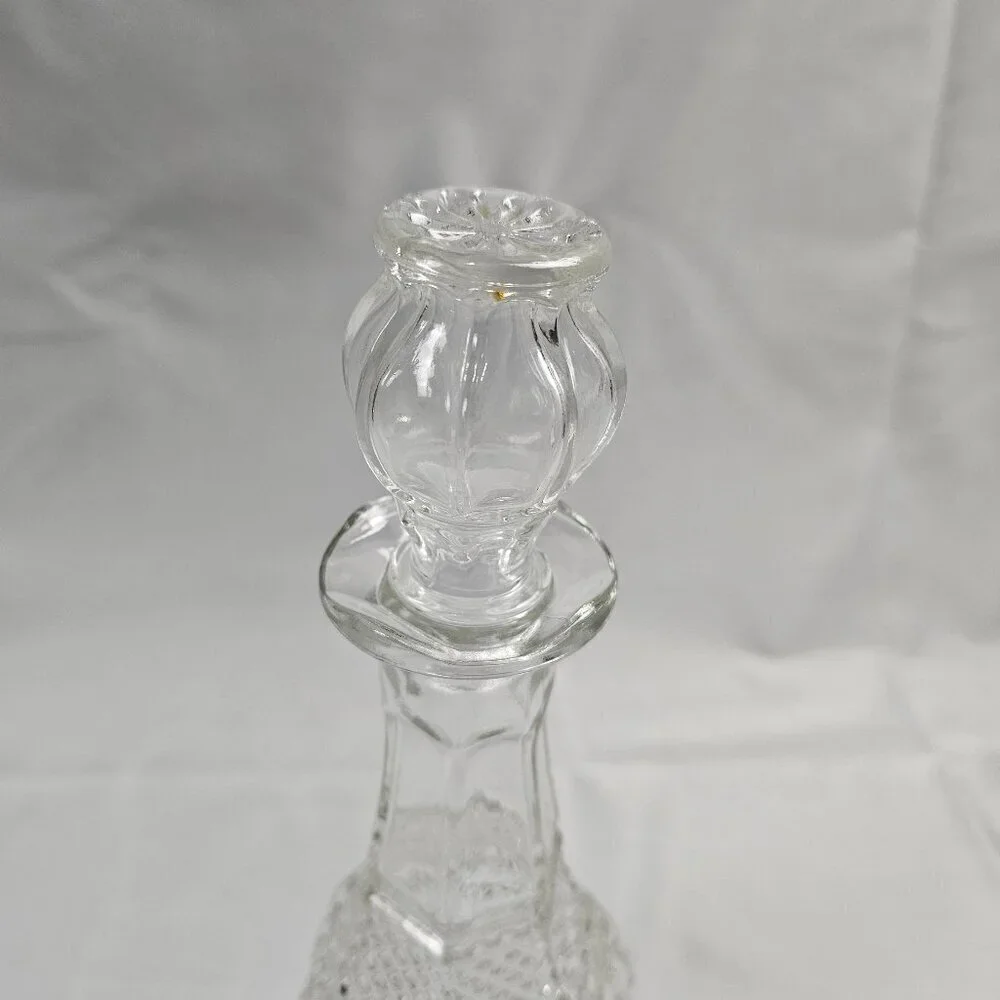 Anchor Hocking Wexford Diamond Cut Glass Whiskey Wine Decanter & Stopper