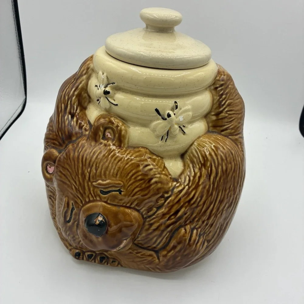Vintage McCoy Ceramic Sleeping Bear With Bees Honey Pot Cookie Jar 143 USA