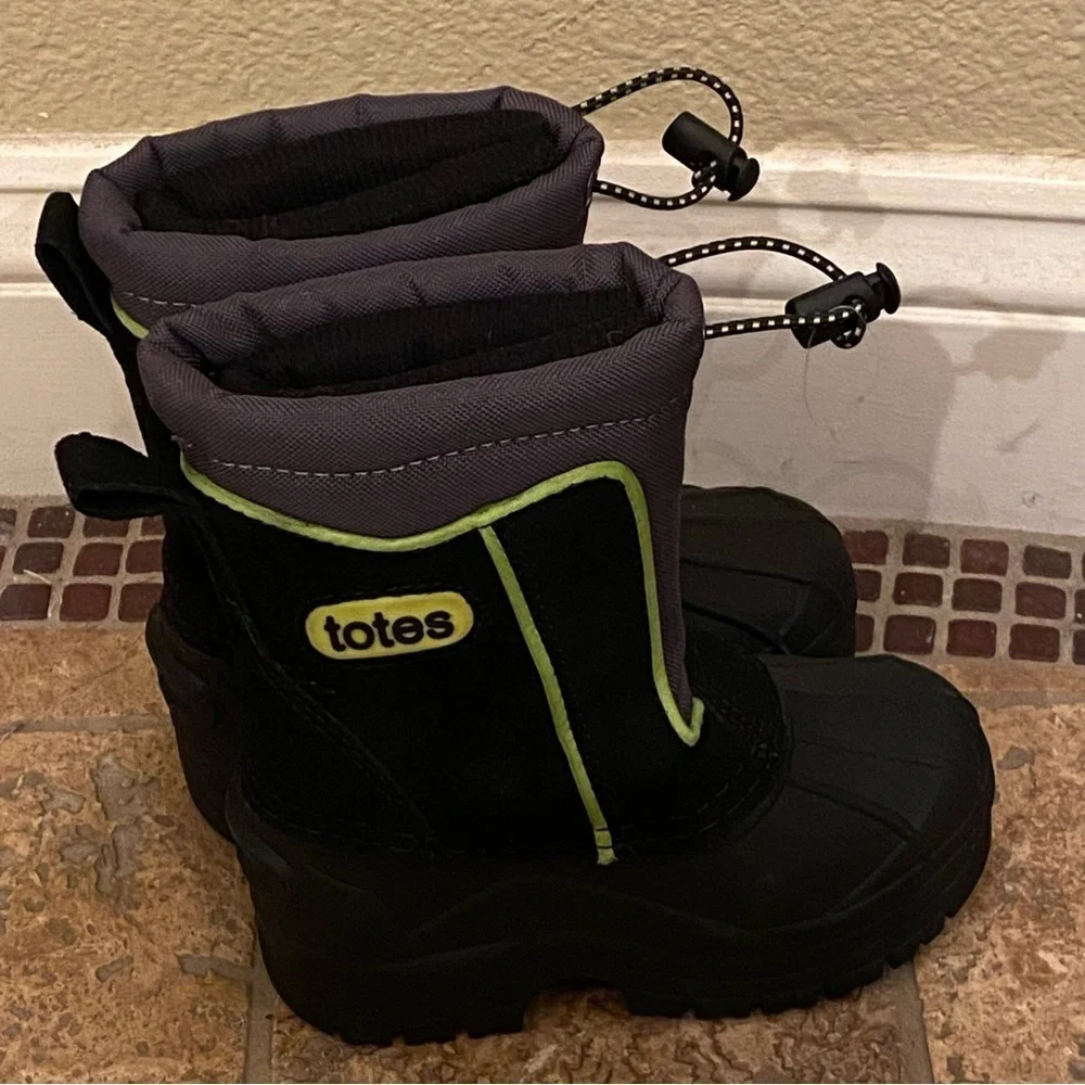 totes new without