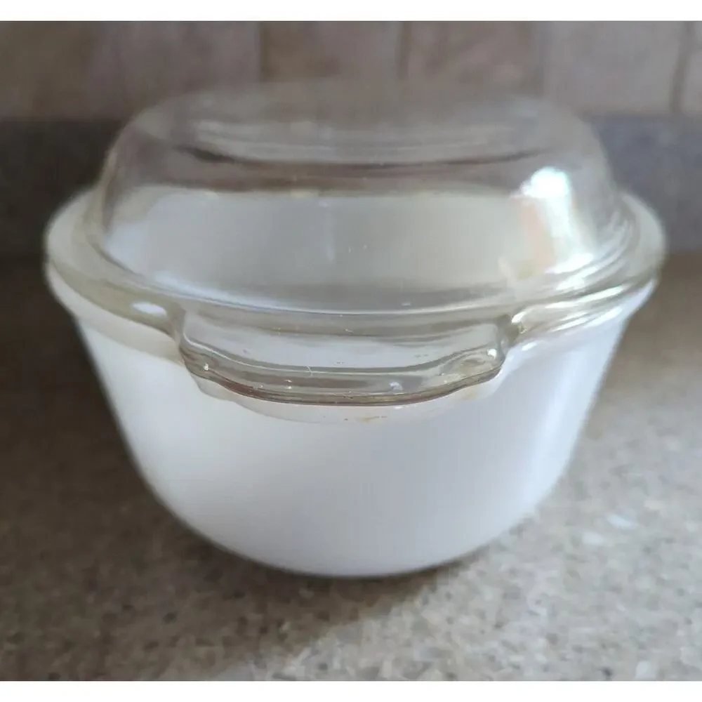 VTG Anchor Hocking Fire King Wheat Oval Baking Dish 1.5 Qt. #467 Lid Handle chip