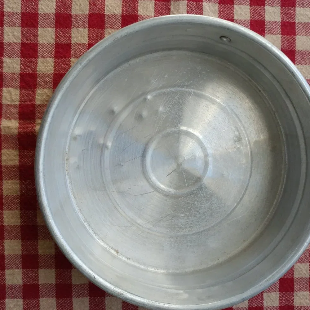 3 Vintage Aluminum Round Pans