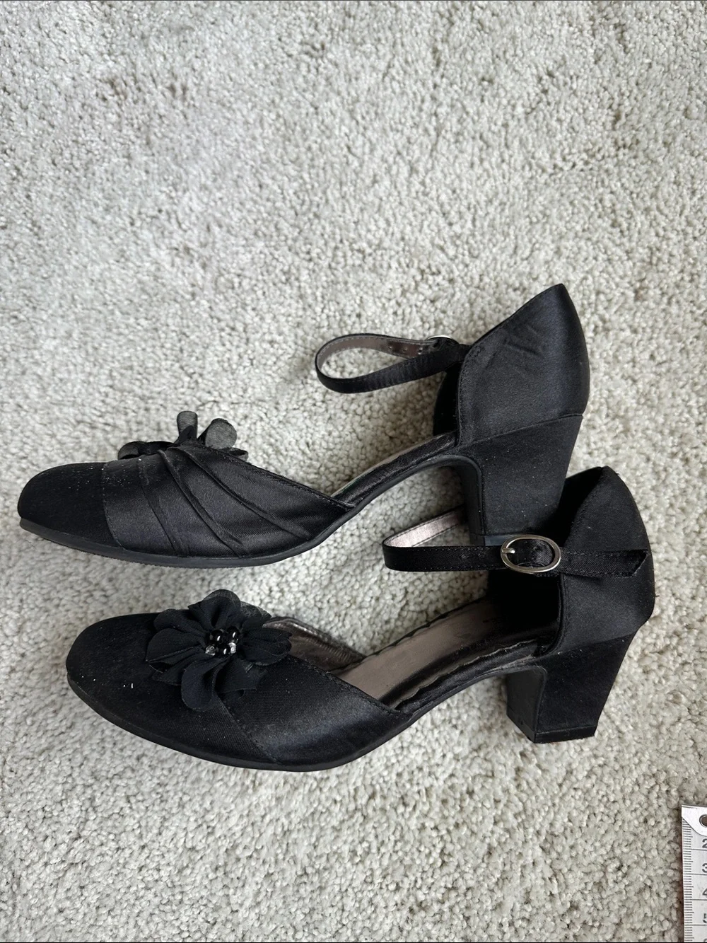 Cherokee pumps shoes toe