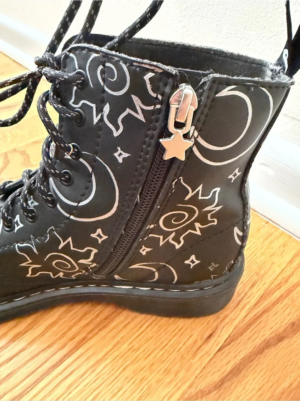 Dr. Martens 1460 Junior Sun and Moon Reclaimed Leather Boots US4
