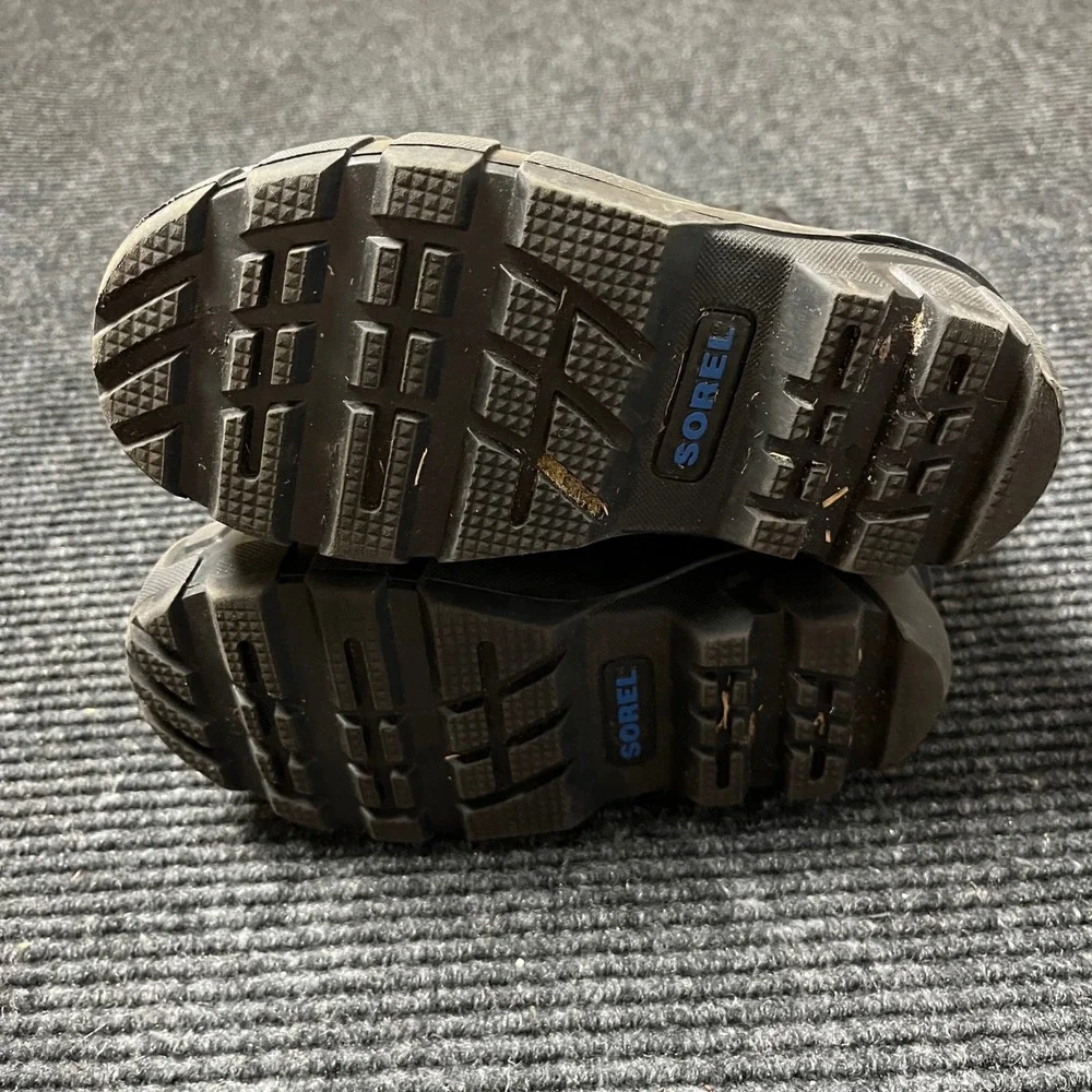 Sorel flurry winter
