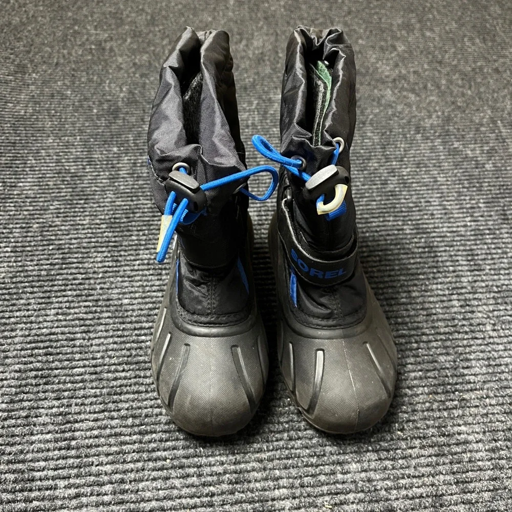 Sorel flurry winter
