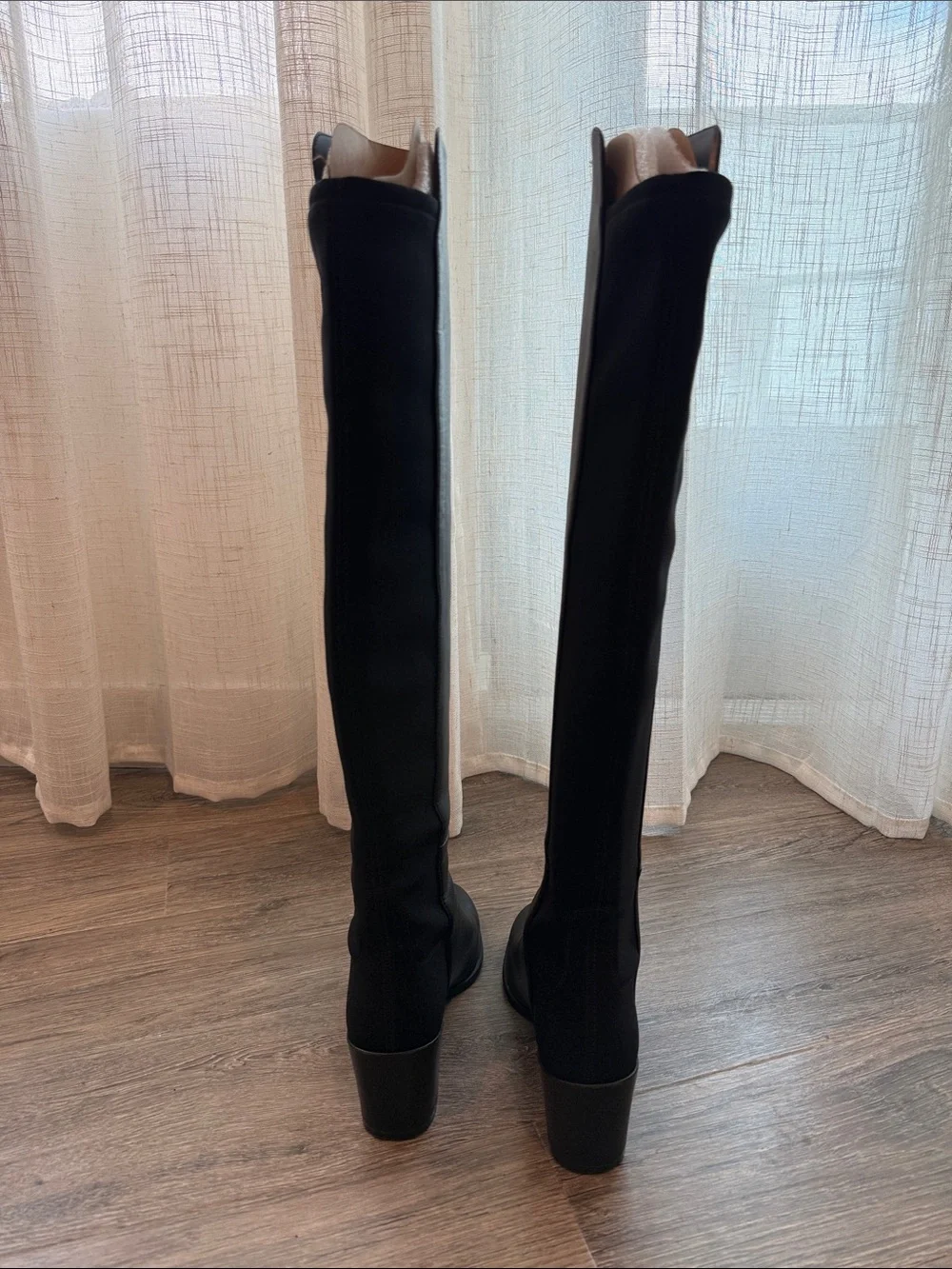 Stuart Weitzman sleek stuart
