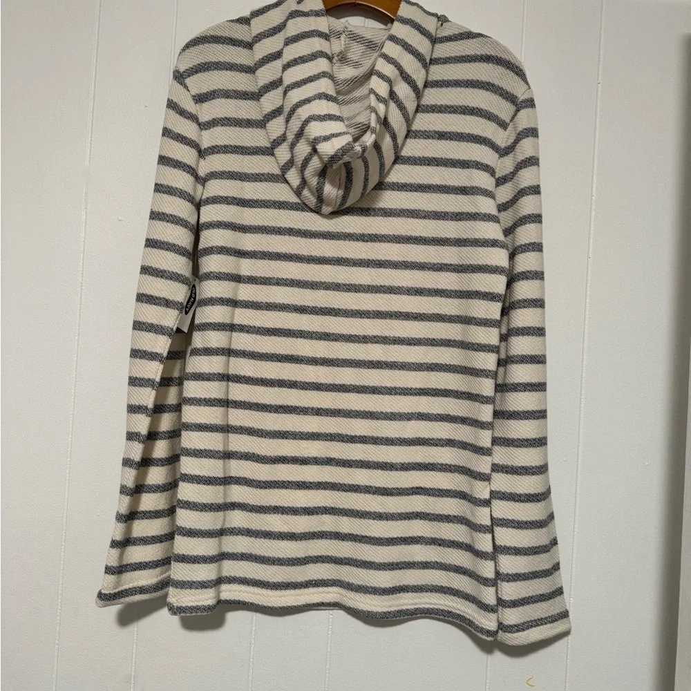 Old Navy sleeve boy old