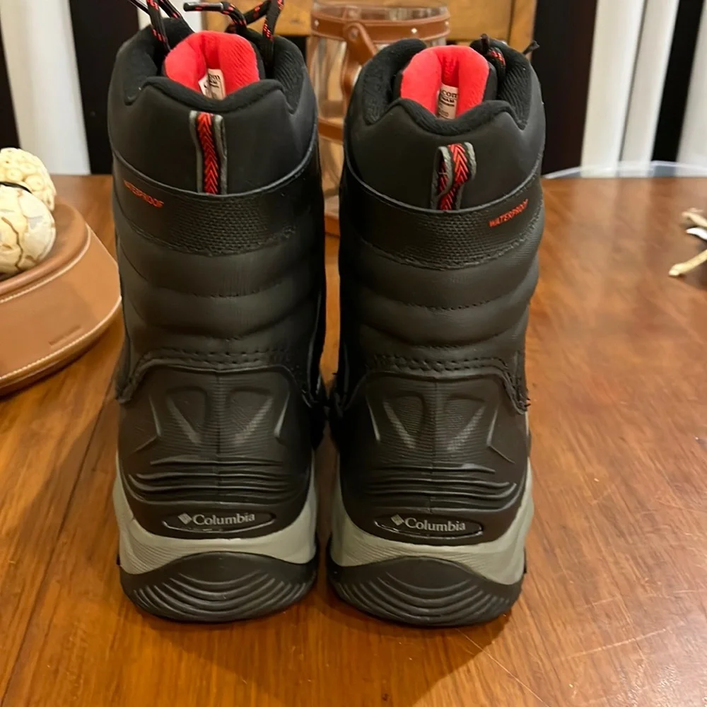 Columbia brand new