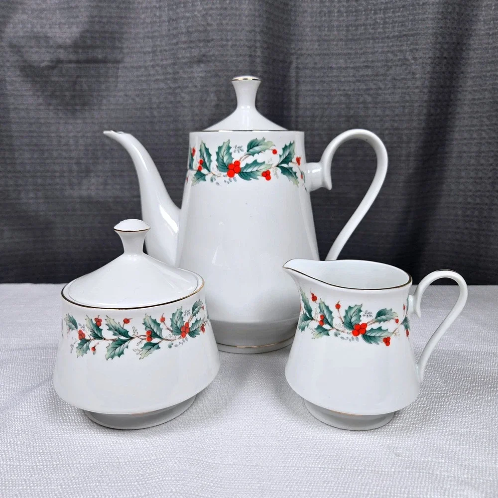China Pearl Noel Fine China Christmas Teapot Sugar Creamer Set Holly Berry Gold