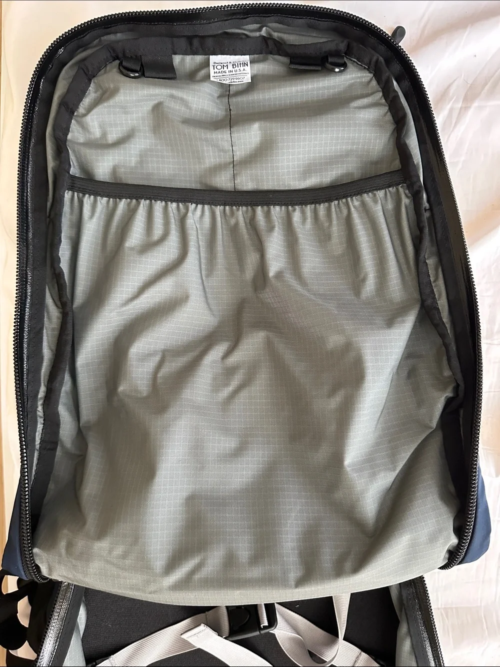 Tom Bihn this synik