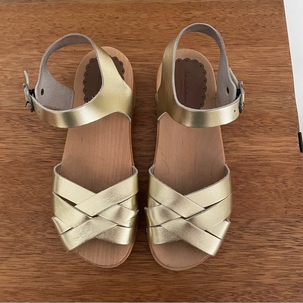 Hanna Andersson stylish gold