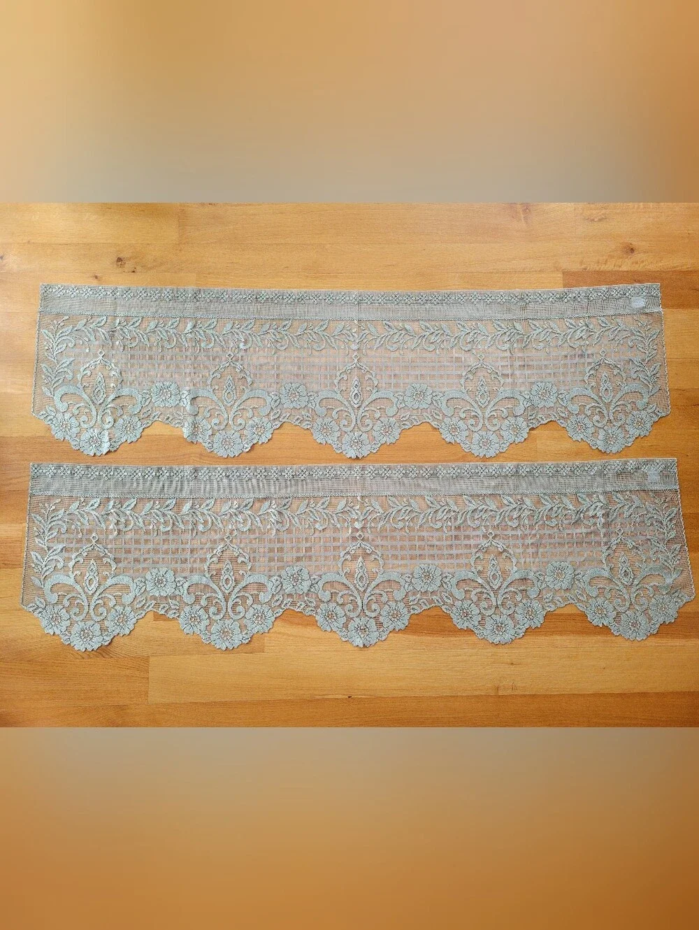 Set of two valances