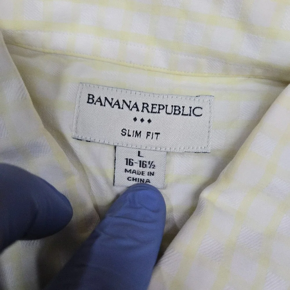 Banana Republic check as pointed