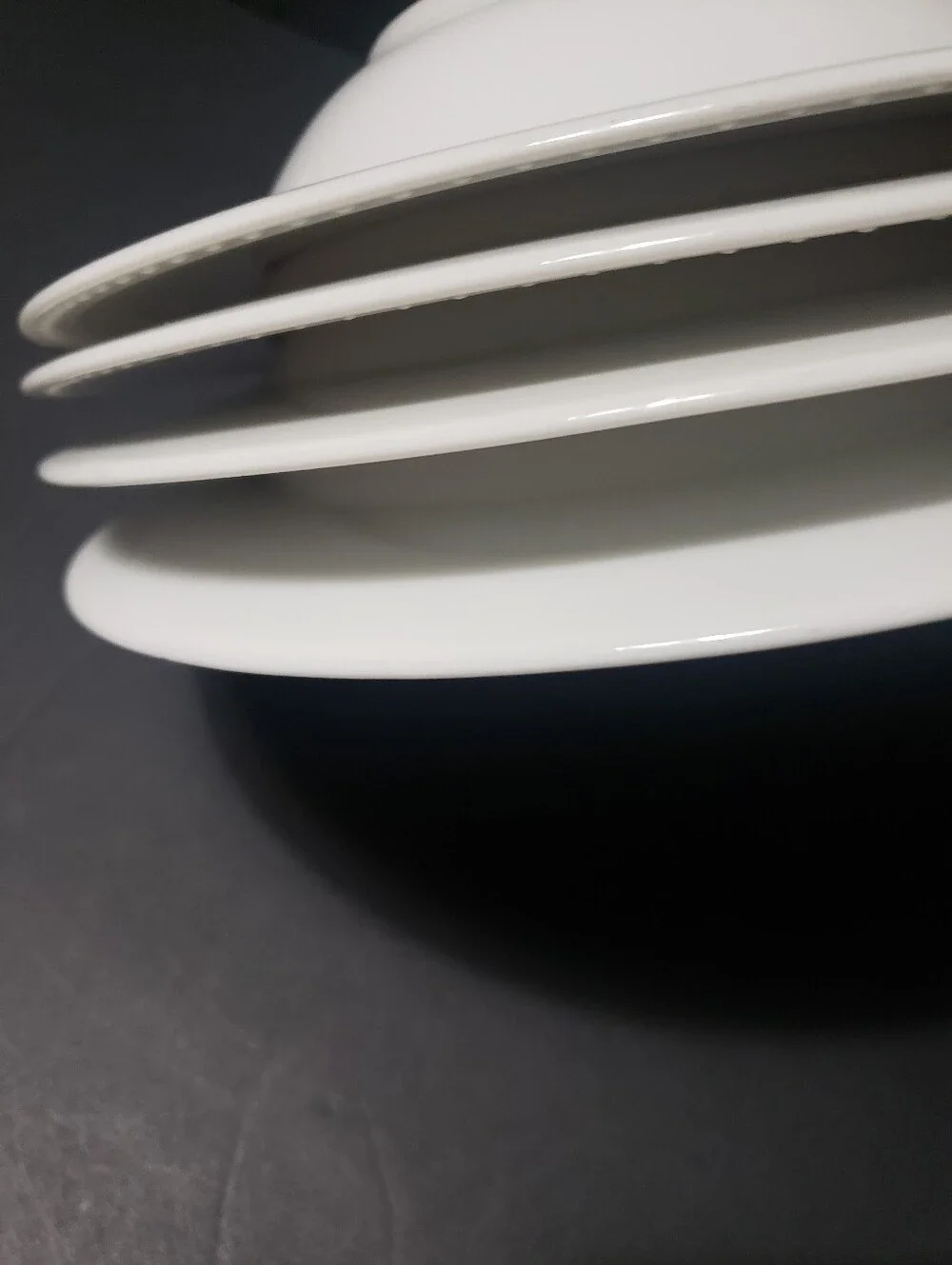 Set Of 4 CRATE & BARREL  *Staccato* Rimmed Soup Bowls
