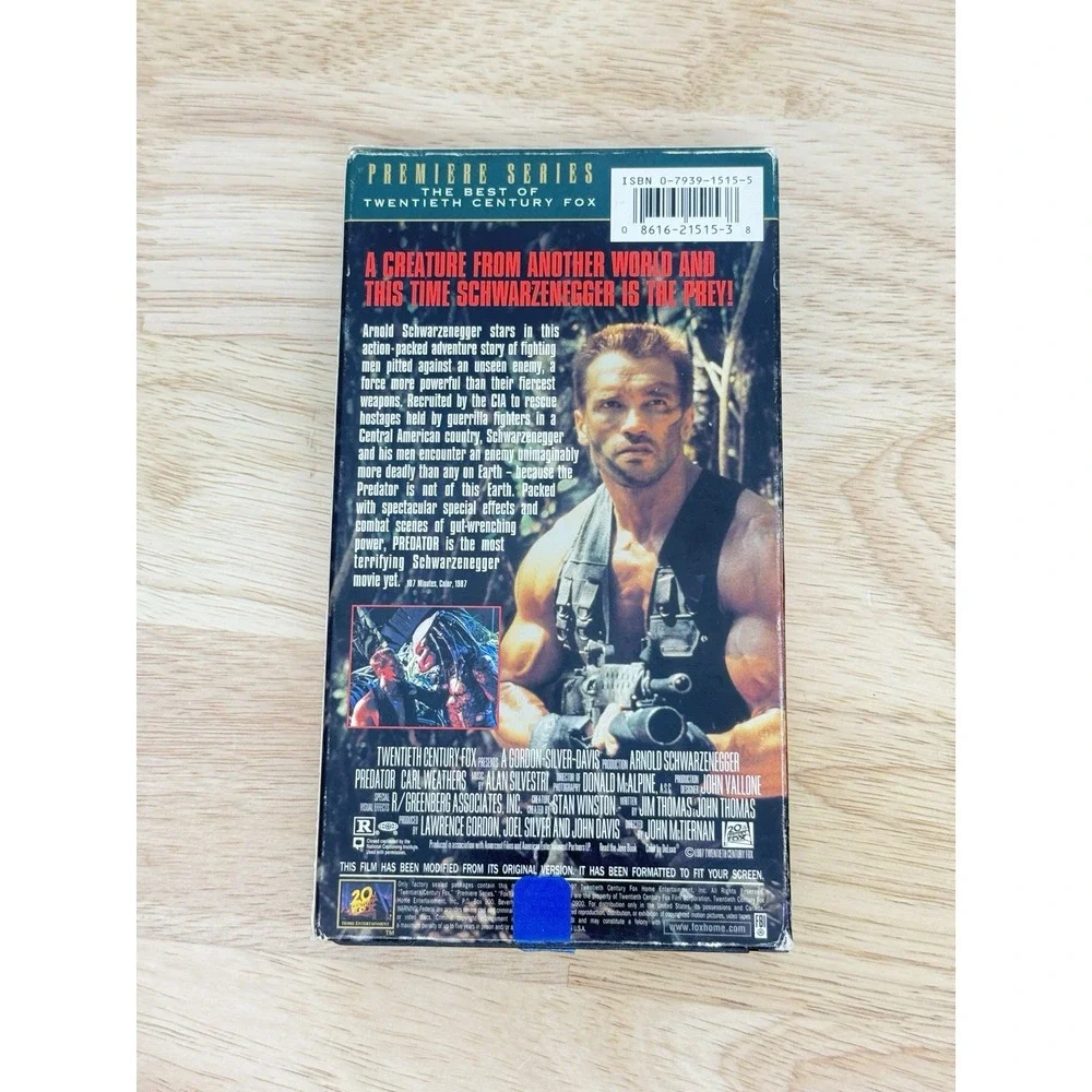 Predator VHS VINTAGE 1988 CBS FOX‎ Video SCHWARZENEGGER #32