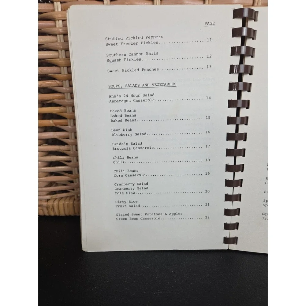 Trinity Christian School Cookbook Mocksville,‎ NC 1982 Local Southern