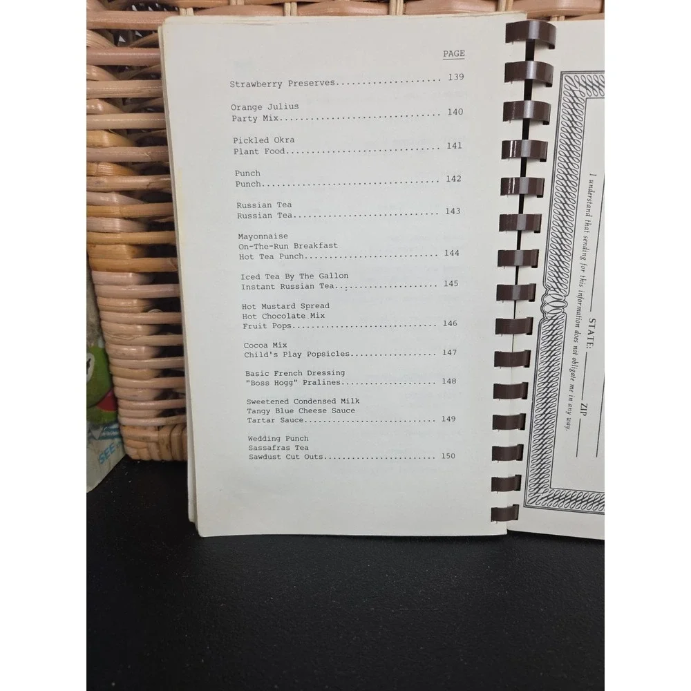 Trinity Christian School Cookbook Mocksville,‎ NC 1982 Local Southern