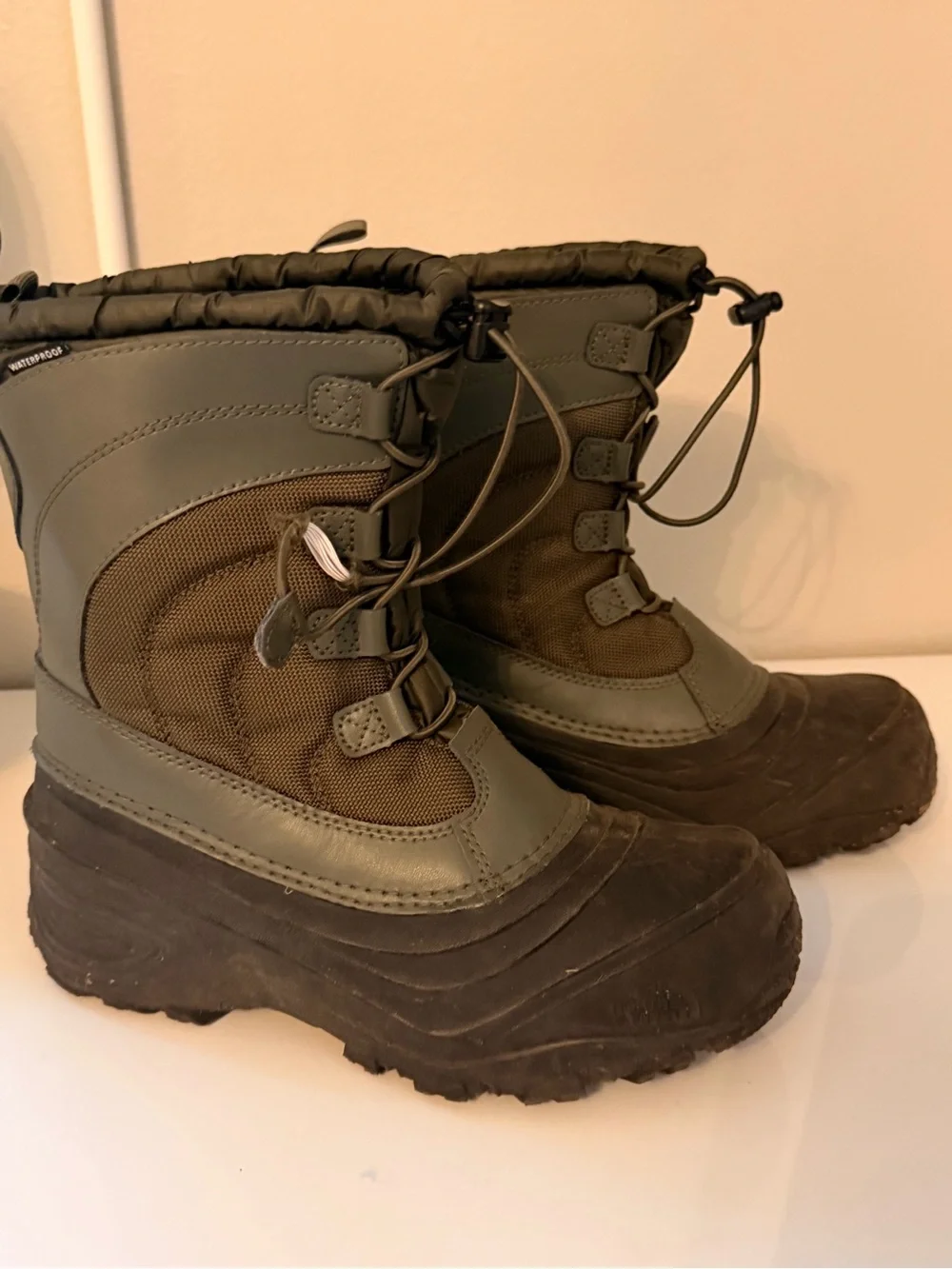 The North Face Kids Olive Green and Brown Snow Boots - size 5