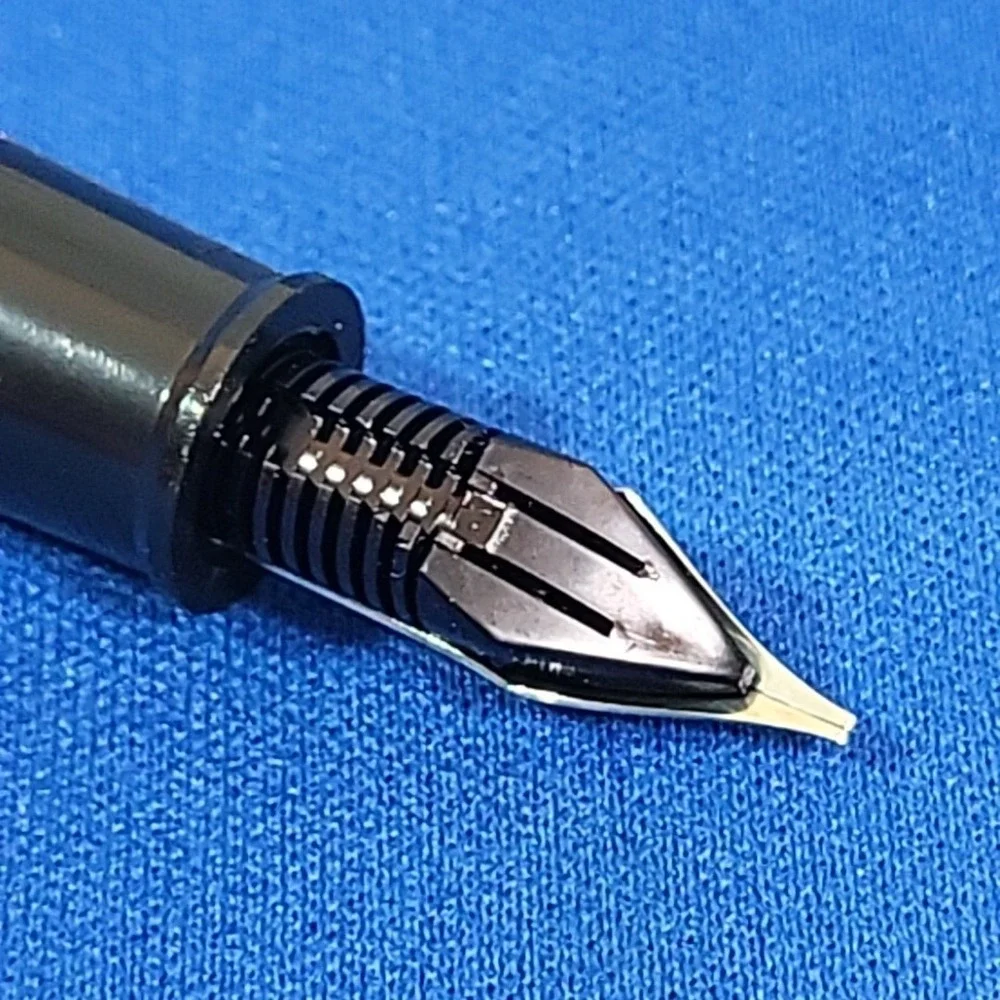 Vintage Mid Century Sheaffer No Nonsense Fountain Pen In‎ White Made In USA Flaw