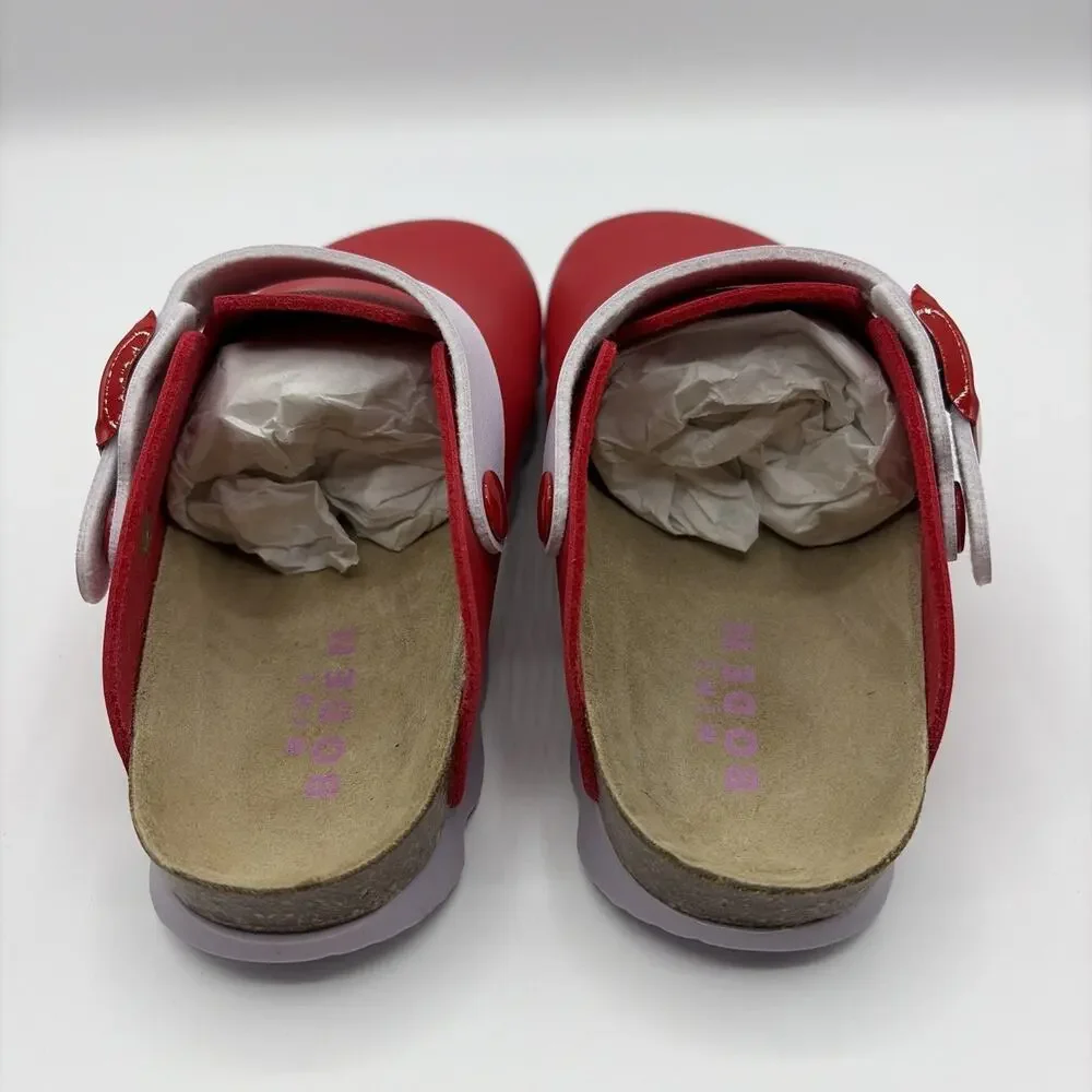 Mini Boden season upper into