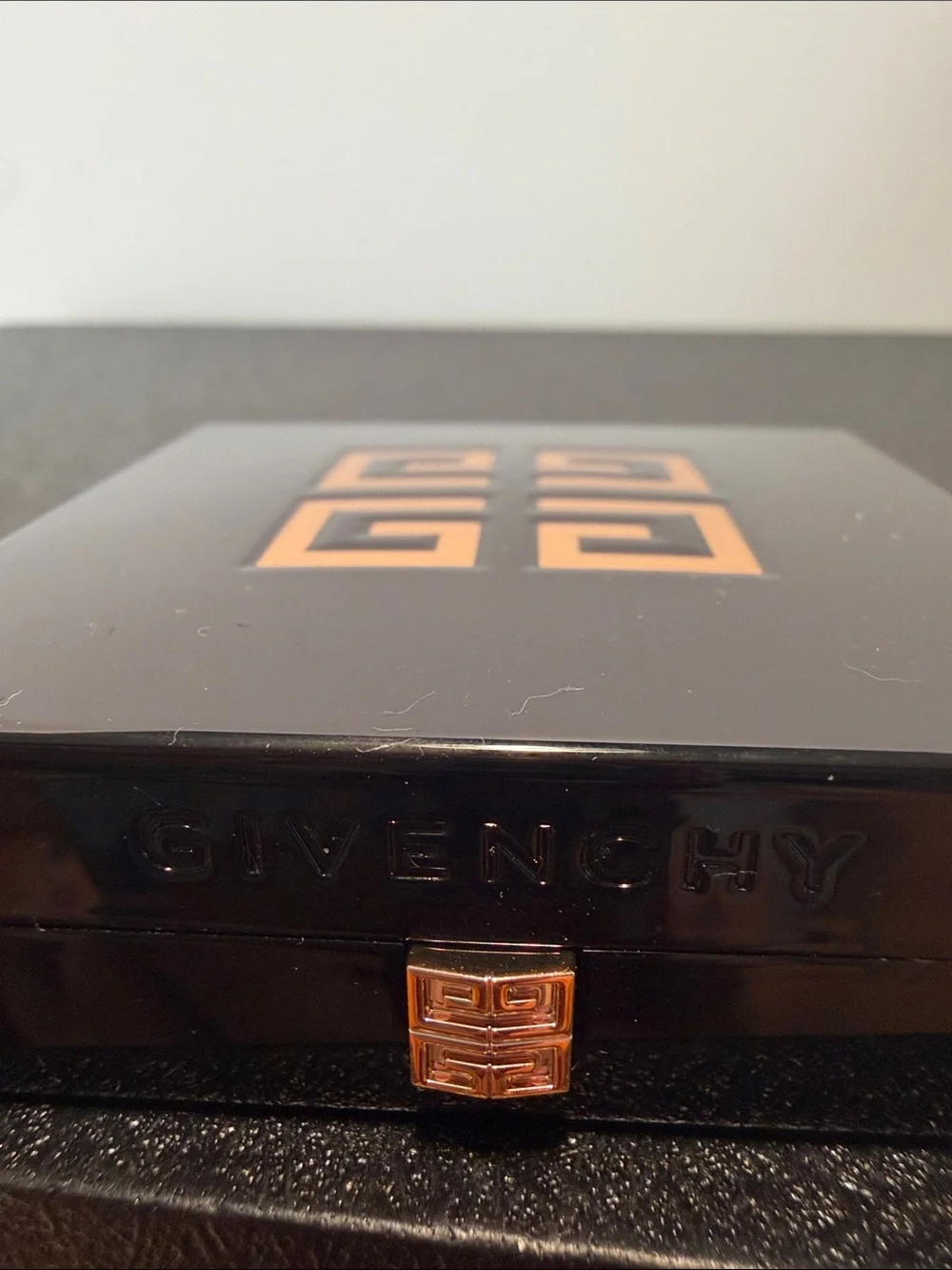 Givenchy Compact Bronzer & Contour Palette in Tone Pans 002 popeline bronzee