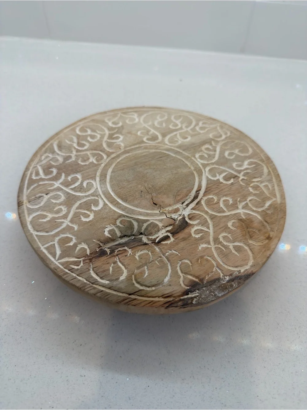 N/A handcrafted round