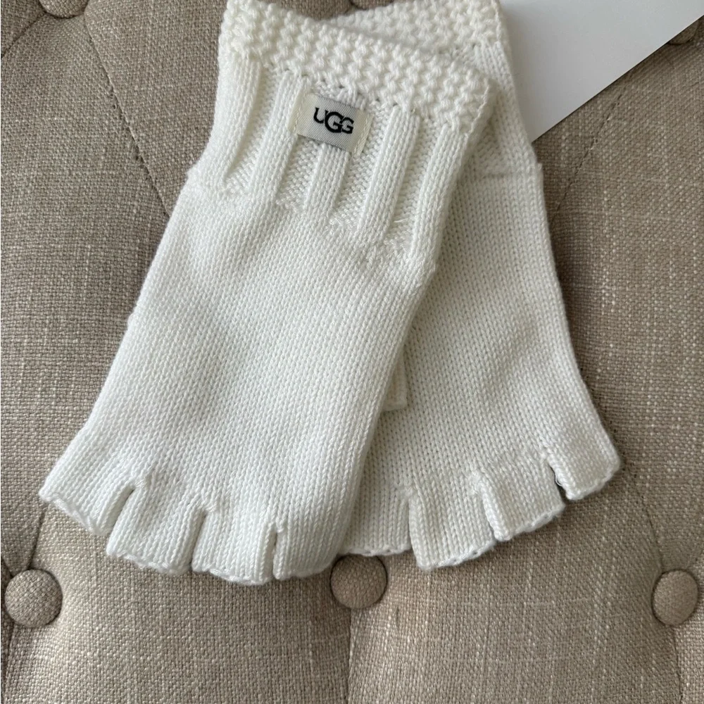 UGG nwt women