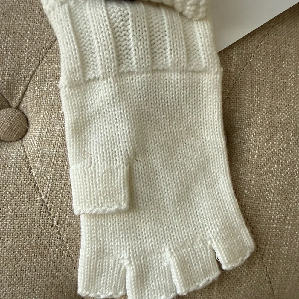 UGG nwt women