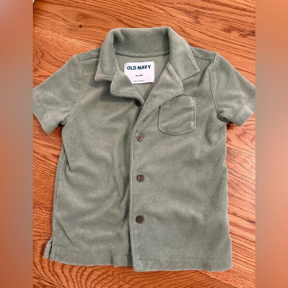 Old Navy short sleeve