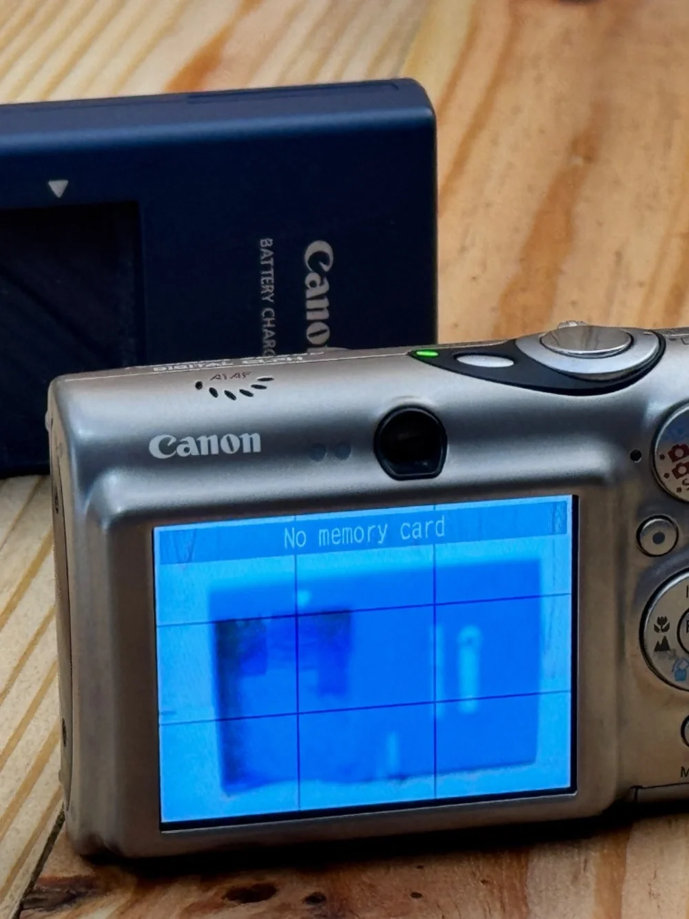 Canon Powershot SD 900 / 10 MP