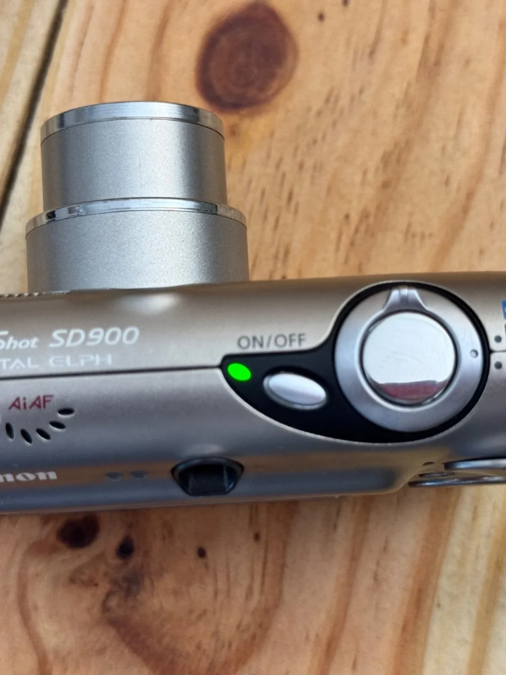 Canon Powershot SD 900 / 10 MP