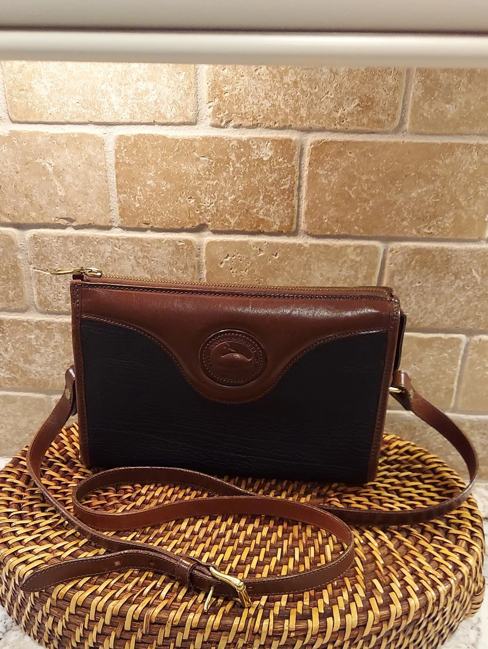 Dooney & Bourke Vintage zip top Crossbody Bag -  Black  Brown