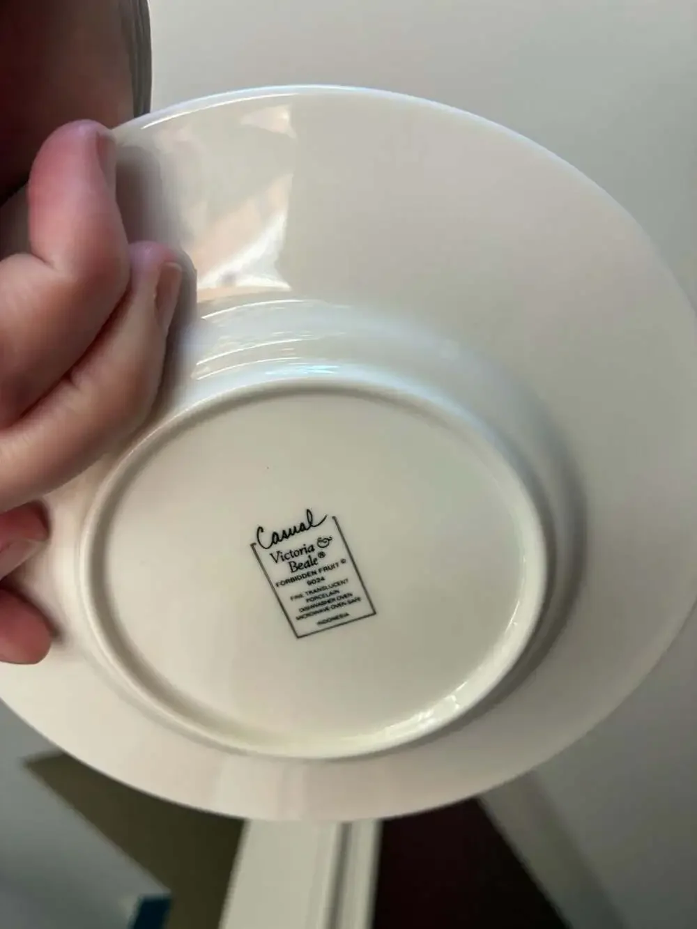 Victoria & Beale service or motif