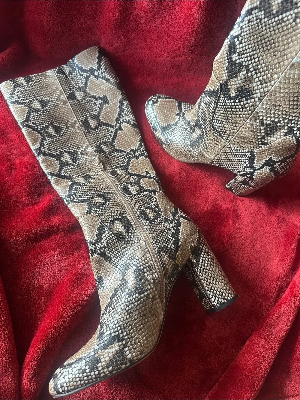 The Drop snake print