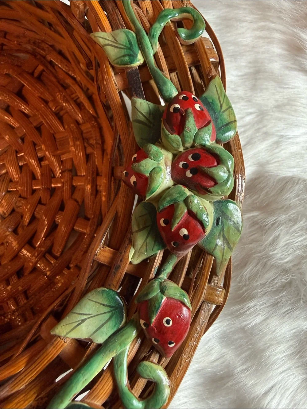 Vintage Strawberry elegant ceramic