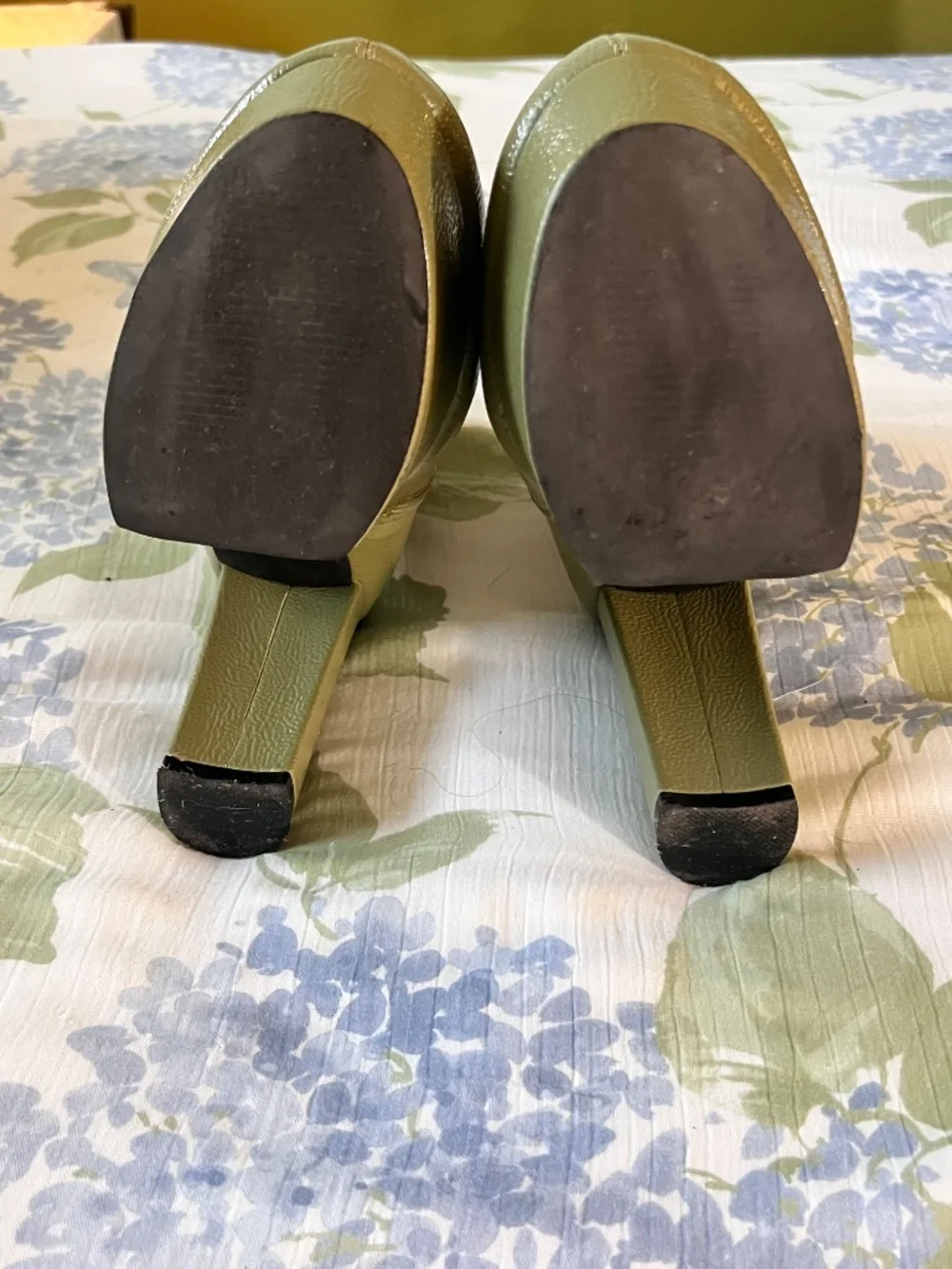 Unique Vintage green patent