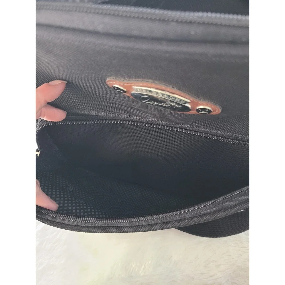 Ricardo Beverly Hills Renegades II Black Shoulder Bag Travel Carry On 4100