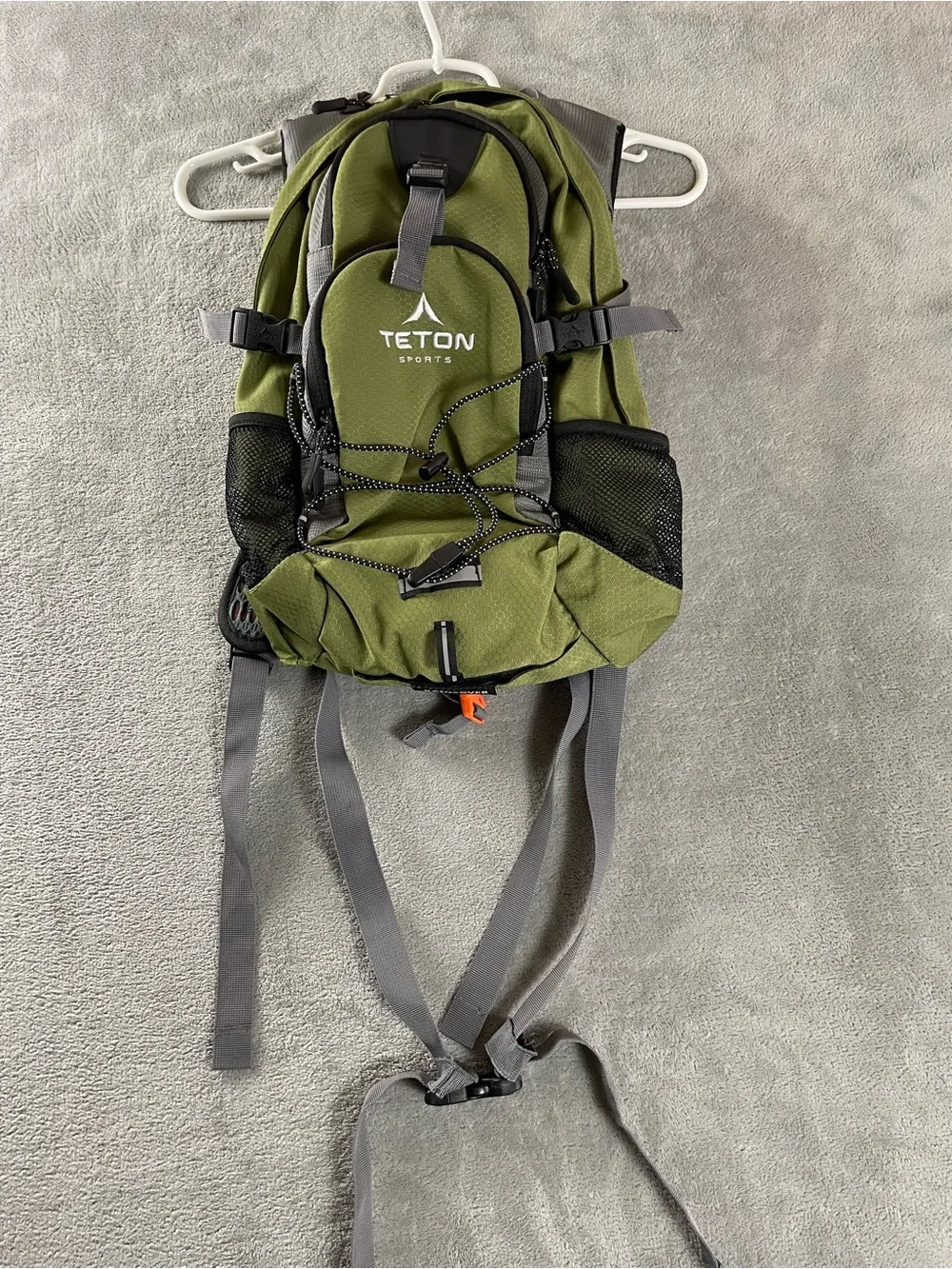 TETON Sports Oasis Hiking Backpack Hydration Compatible Daypack *NO BLADDER*