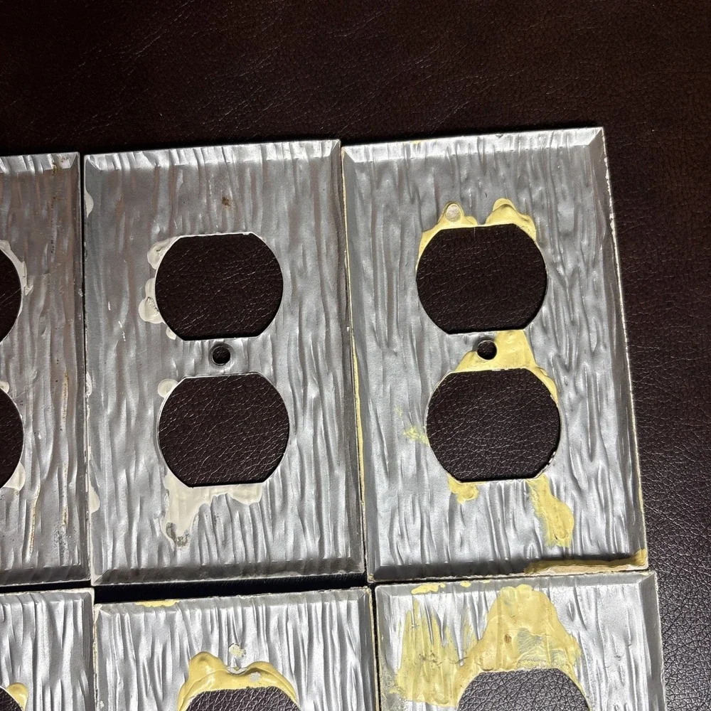 Vintage Metal‎ Electrical Outlet Covers (8) & 1 Light Switch Cover
