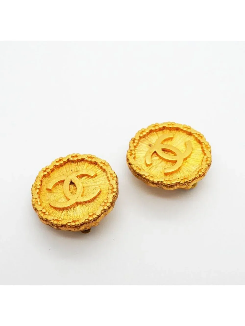 CHANEL earrings vintage