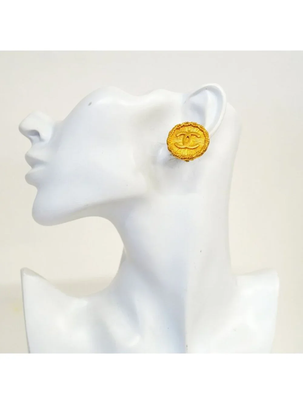 CHANEL earrings vintage