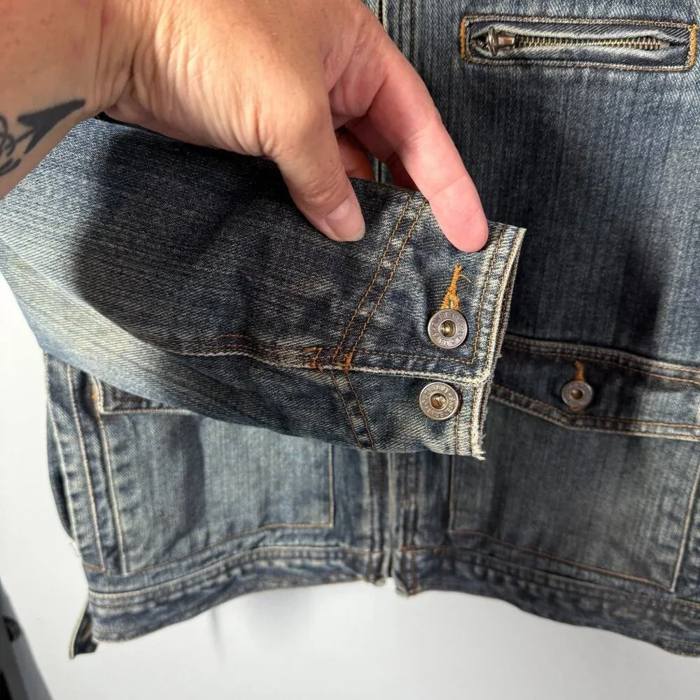 Old Navy smoke old