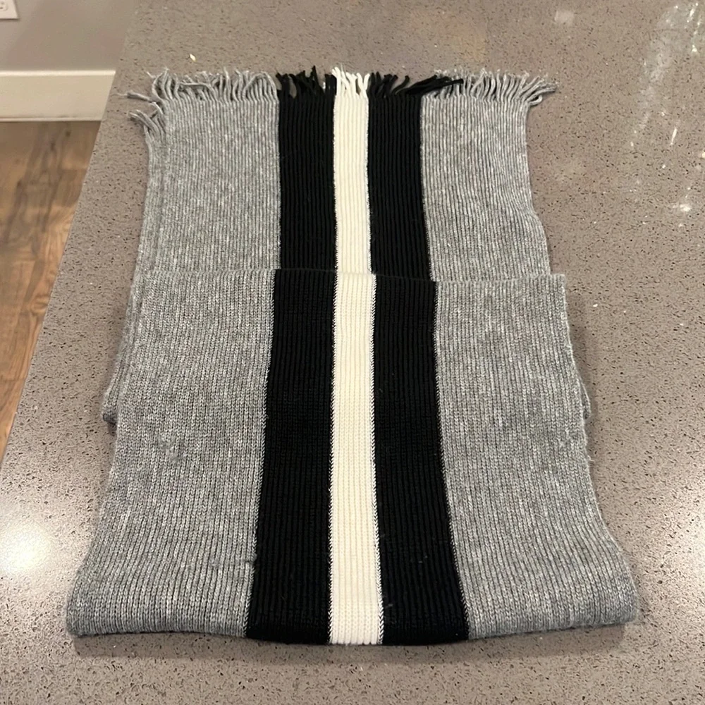 H&M scarf