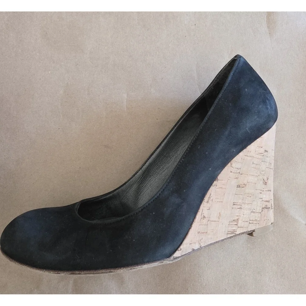 Stuart Weitzman Wedge 7.5 Black Suede Women's Heel Pump Classic Shoes