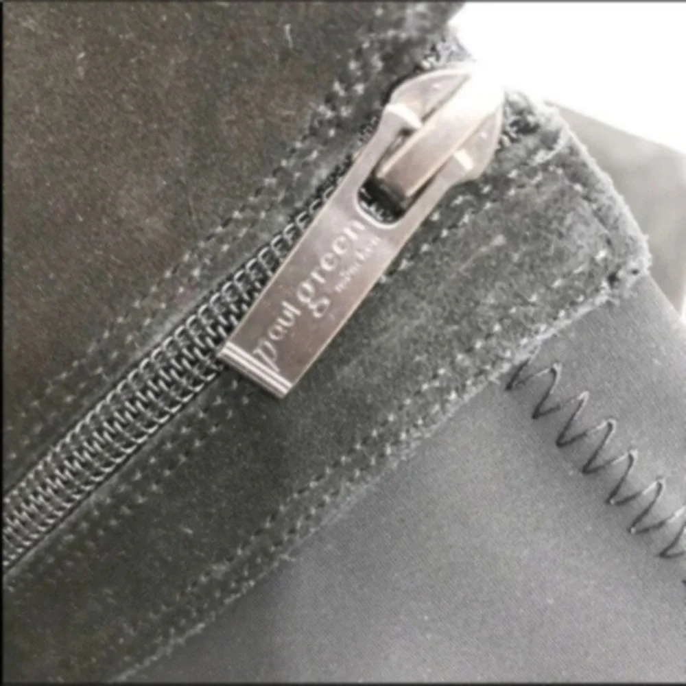 Paul Green stretchable approx 17”