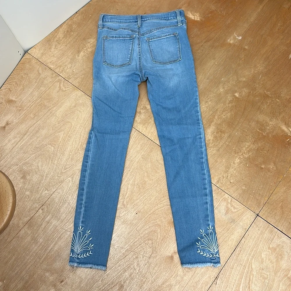 Old Navy embroidered raw